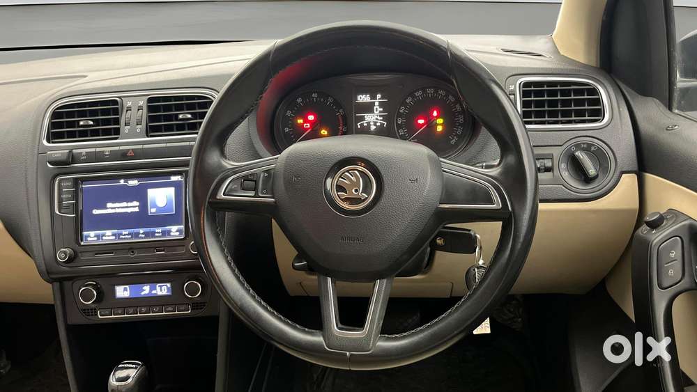 Skoda Rapid 1.0 Ambition Tsi At, 2021, Petrol