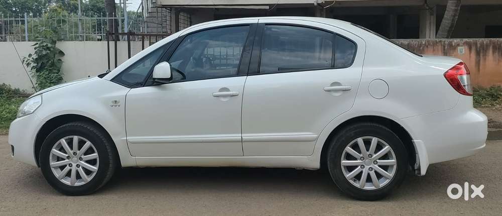 Maruti Suzuki Sx4 Zxi Mt Bsiv, 2011, Petrol