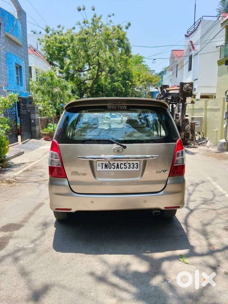 Toyota Innova 2004-2011 2.5 V Diesel 8-seater, 2010, Diesel