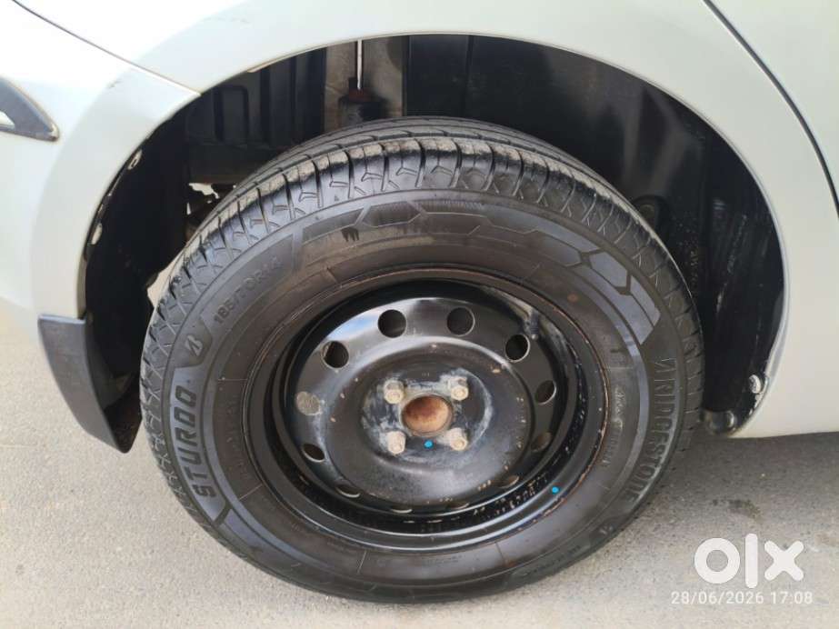 Maruti Suzuki Swift Vxi + Manual, 2015, Petrol