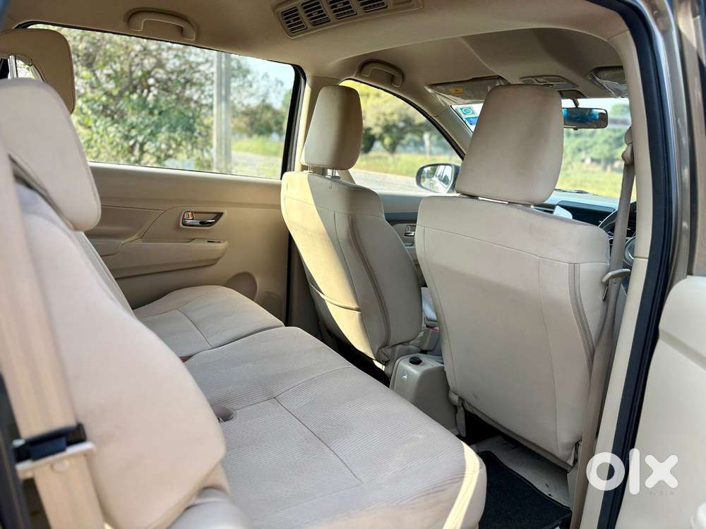 Maruti Suzuki Ertiga Vxi Shvs, 2021, Petrol