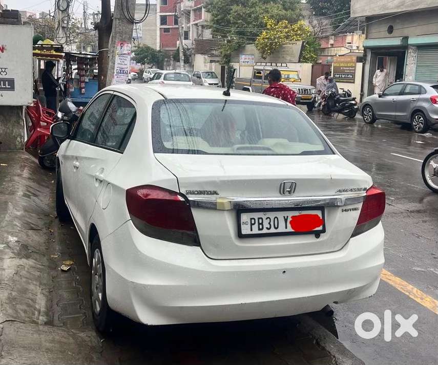 Honda Amaze Diesel Manual 2014 - Punjab Registered