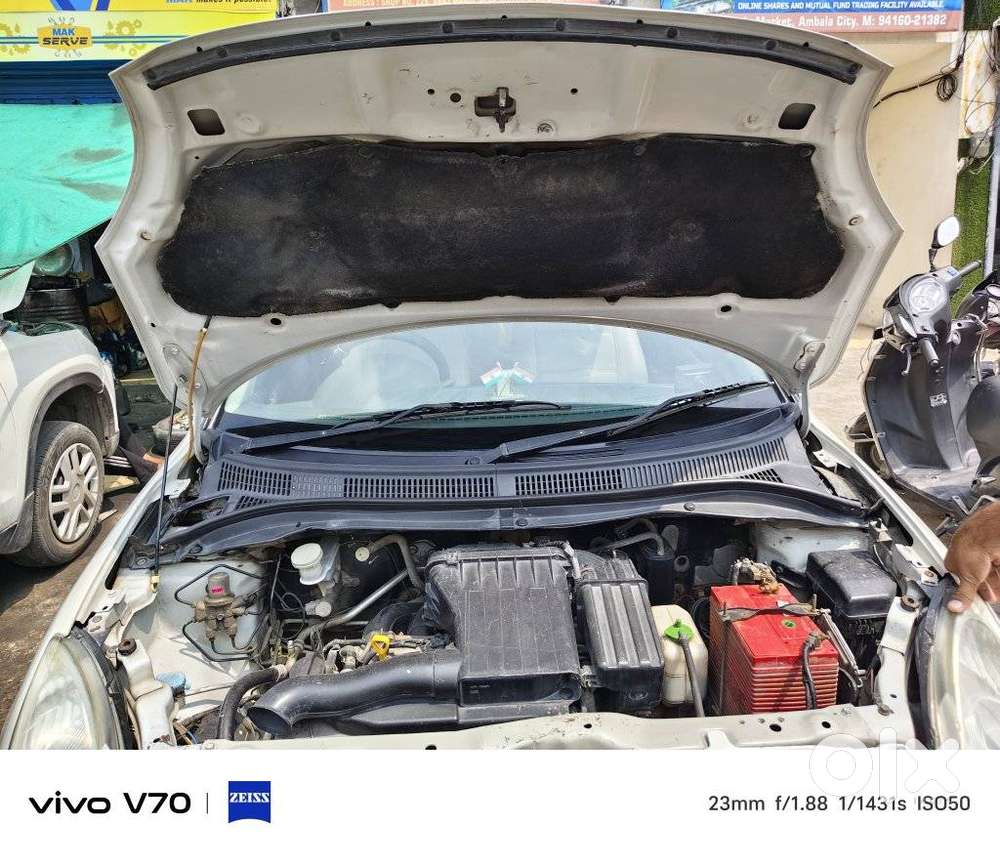 Maruti Suzuki Swift Vxi 1.2 Abs Bs-iv, 2011, Petrol