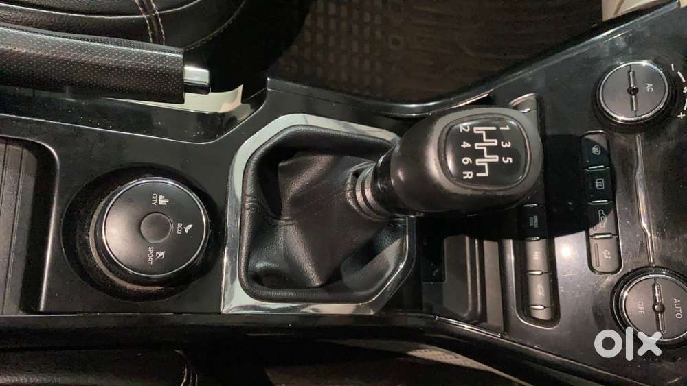 Tata Nexon Xz Plus (hs), 2022, Petrol
