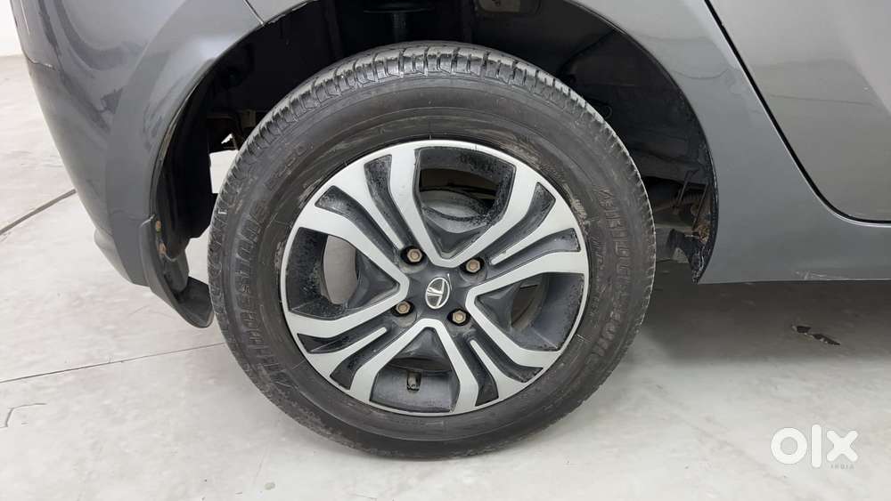 Tata Tiago Xza, 2022, Petrol