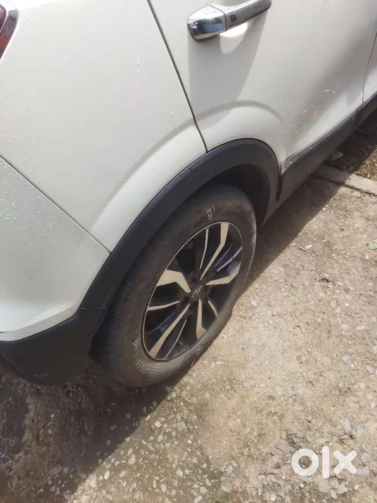 Mahindra Xuv300 Diesel 2021 Variant