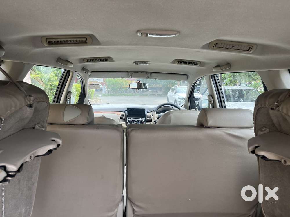 Toyota Innova 2.5 G4 Diesel 8-seater, 2010, Diesel