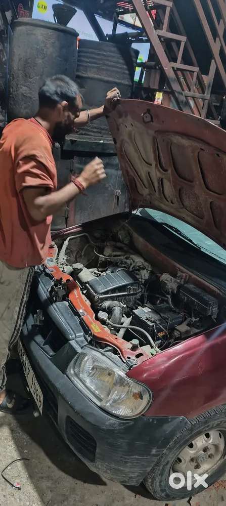 Gadi Mein Koi Kami Nahin Hai. Cng Pass Hai Humne Nikalwa Rakhi Hai. Ok