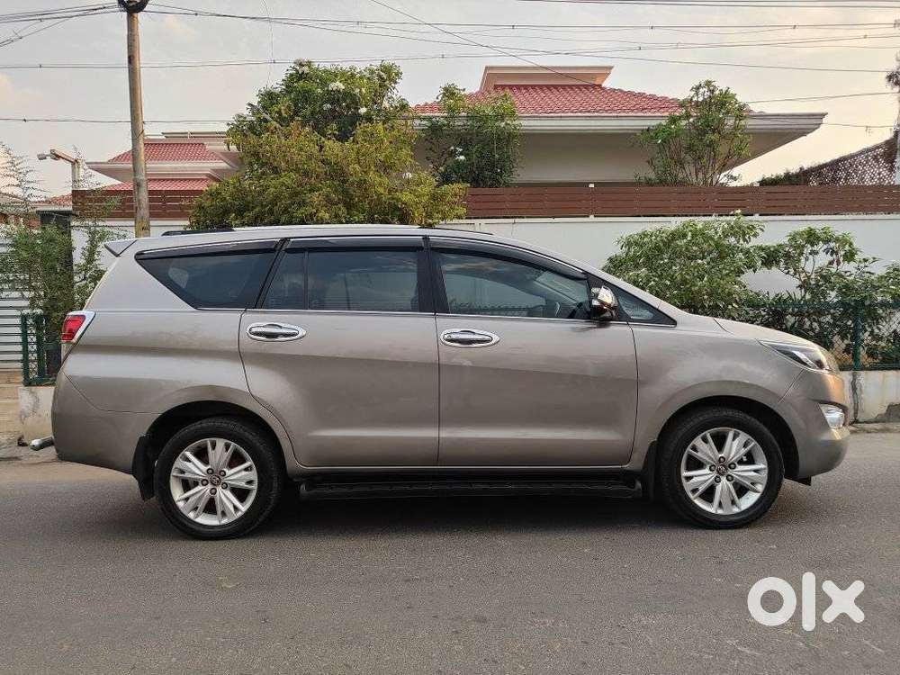Toyota Innova Crysta 2.8 Z, 2016, Diesel