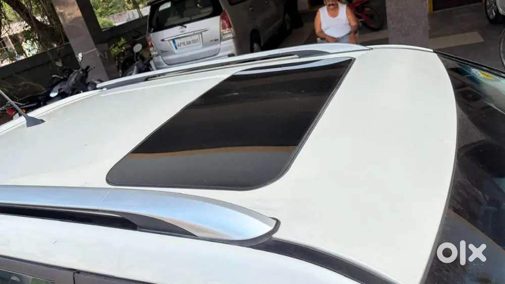 Mahindra Xuv300 2019 Petrol Well Maintained