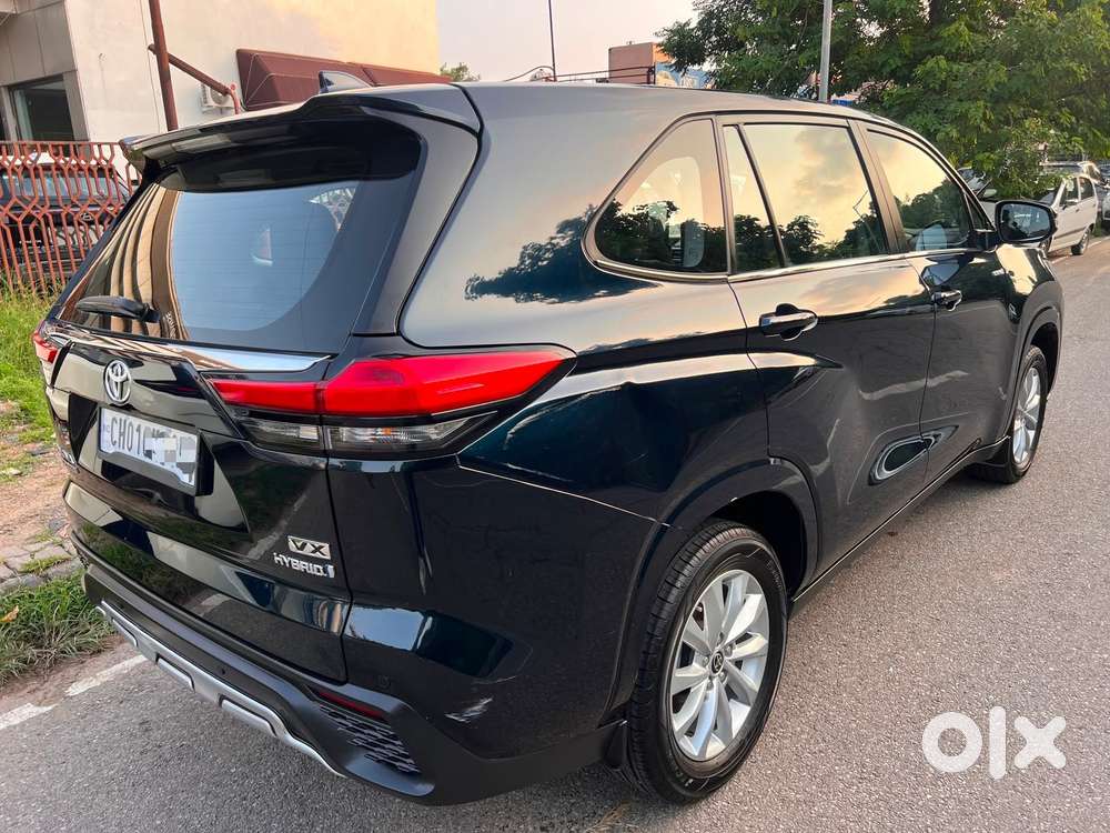 Toyota Innova Hycross 2.0 Vx Hybrid 7 Str, 2024, Cng & Hybrids