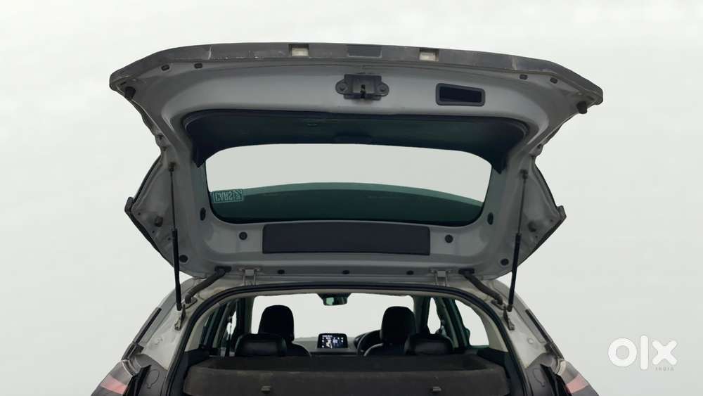 Tata Nexon Pure (s) 1.2 Petrol 6amt, 2023, Cng & Hybrids