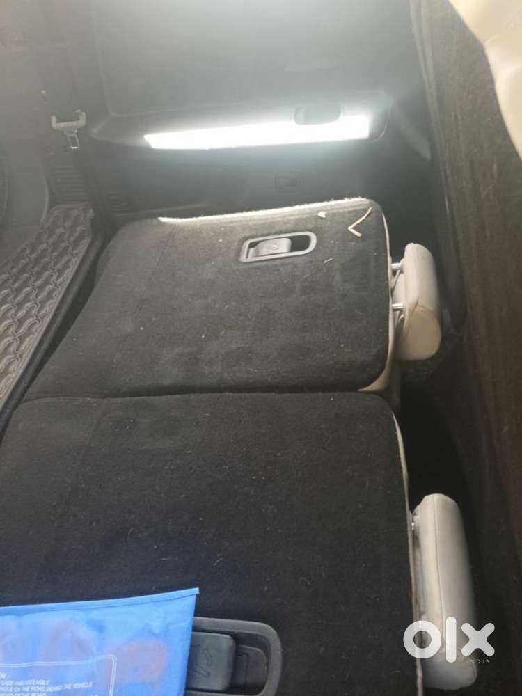 Mahindra Xuv700 2.0 Ax 7 Petrol At Str, 2024, Petrol