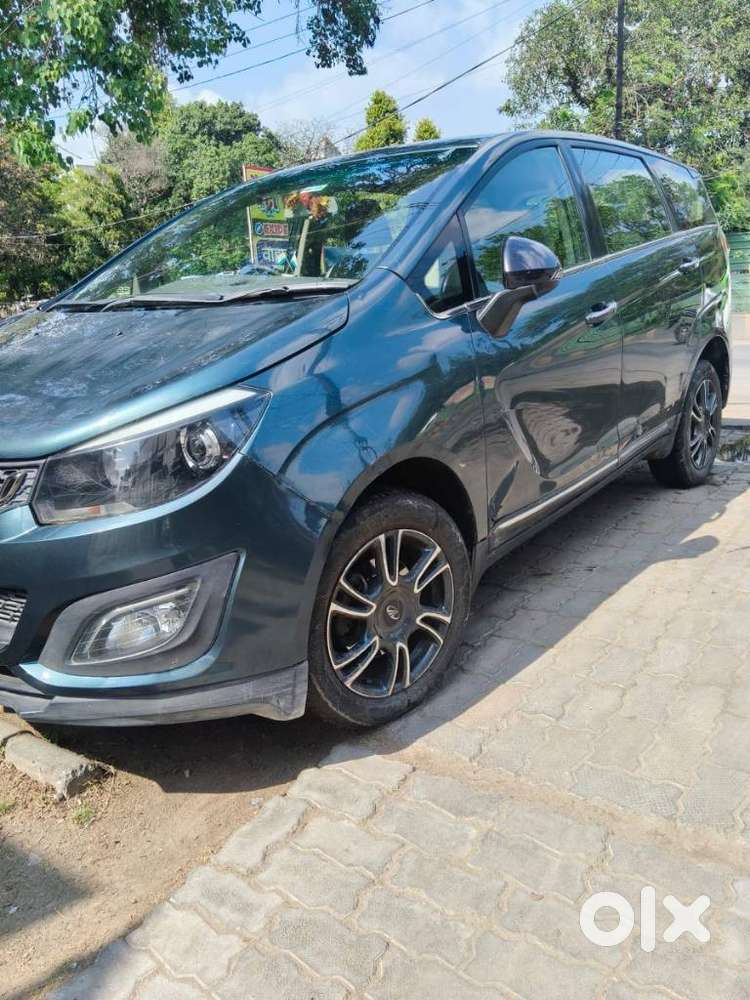 Mahindra Marazzo M8, 2019, Diesel