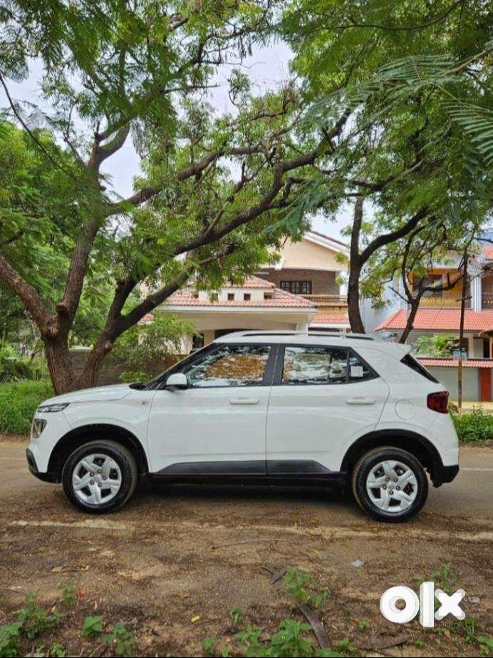 Hyundai Venue S Mt 2021 Petrol