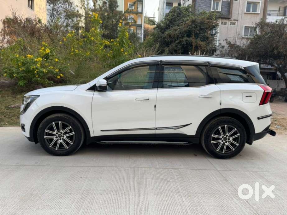 Mahindra Xuv700 2.2 Ax 7 Diesel At Luxury Pack Str Awd, 2022, Diesel