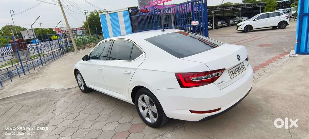 Skoda Superb Style 1.8, 2016, Petrol