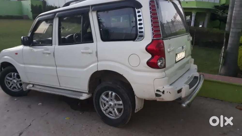Mahindra Scorpio 2013