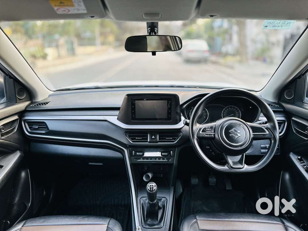 Maruti Suzuki Brezza 1.5 Vxi Smart Hybrid, 2024, Petrol