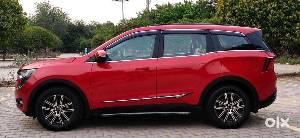 Mahindra Xuv700 2.0 Ax 7 Petrol At Str, 2022, Petrol