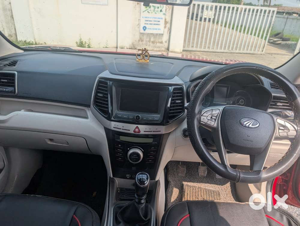 Mahindra Xuv300 W8 Option Dual Tone, 2020, Petrol