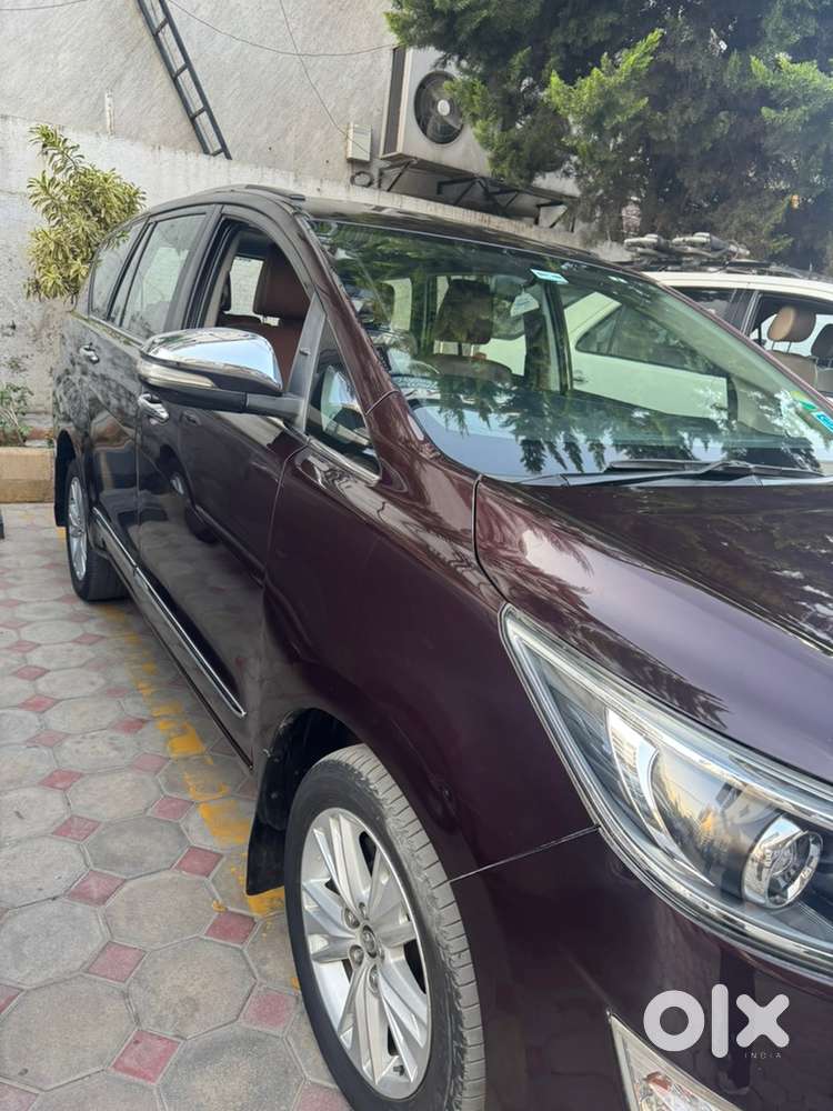 Toyota Innova Crysta