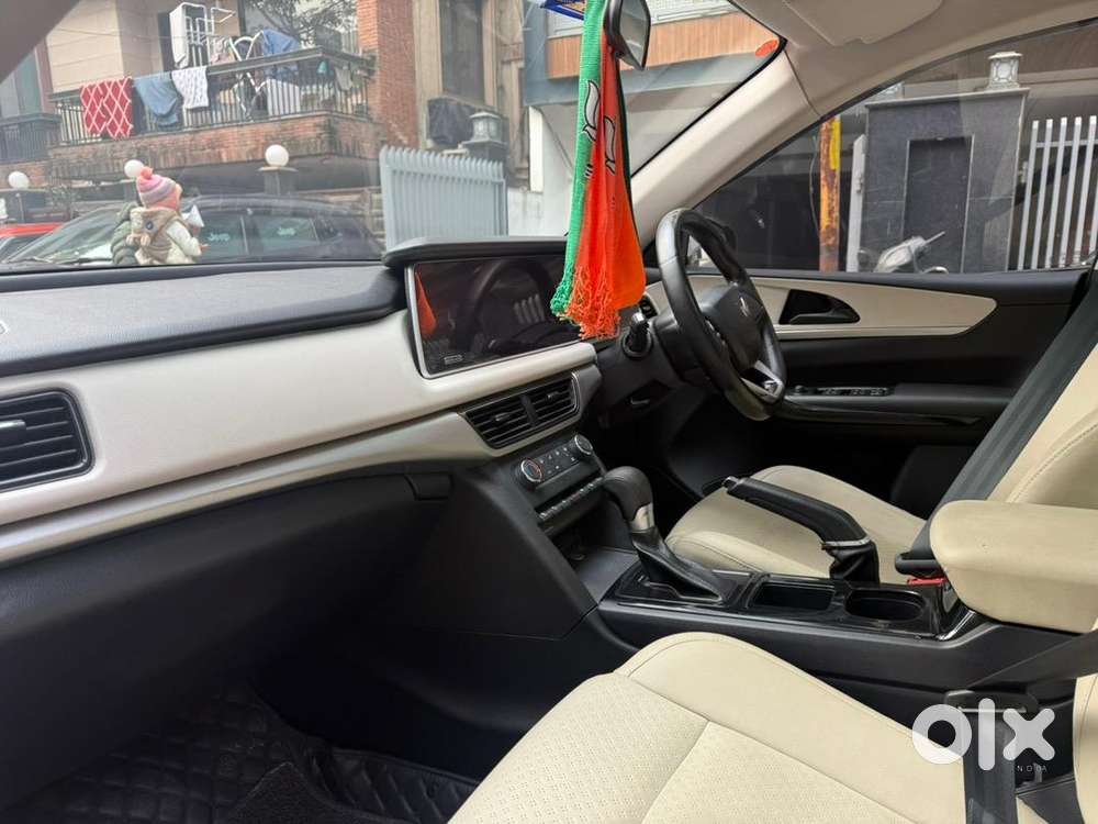 Mahindra Xuv700 2022 Diesel Automatic Well Maintained