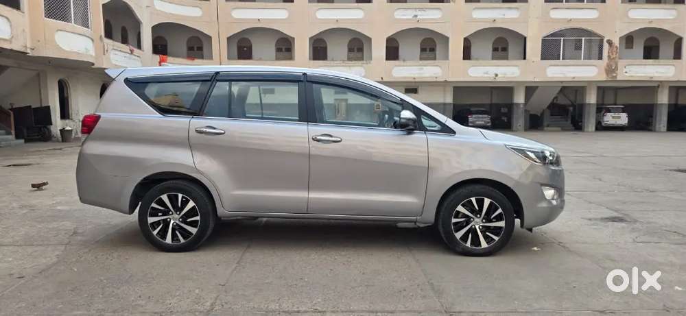 Toyota Innova Crysta 2018