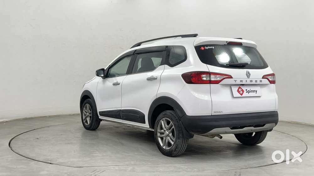 Renault Triber Rxz, 2022, Petrol