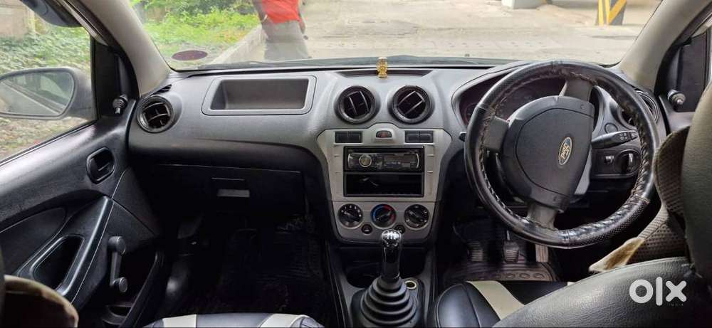 Ford Figo Petrol (2010)