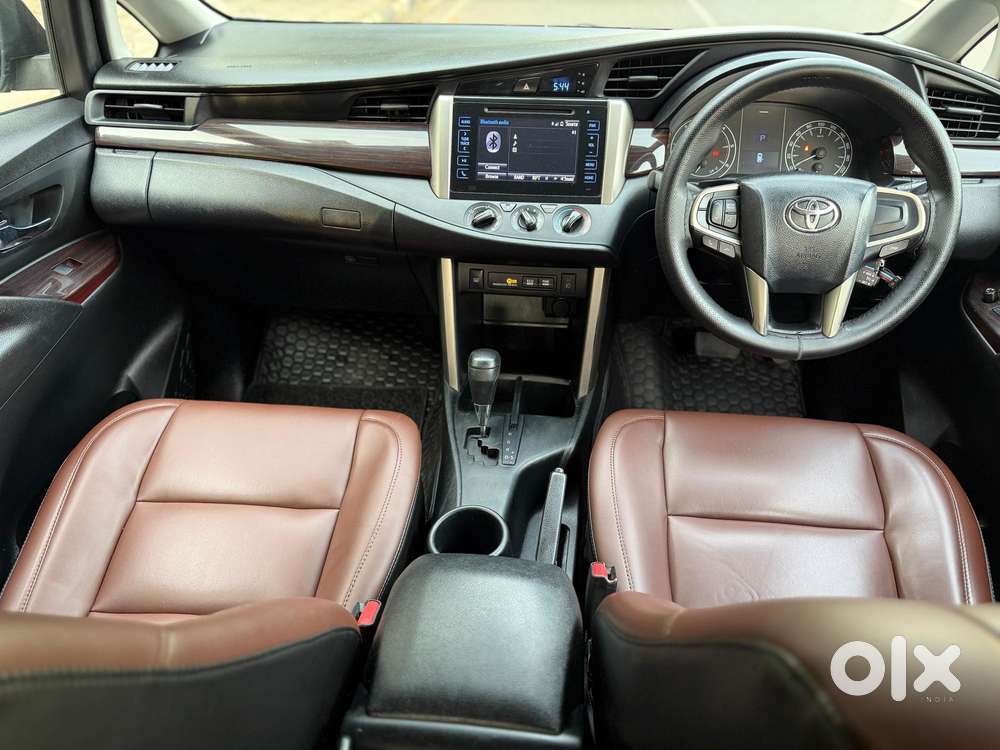 Toyota Innova Crysta 2.7 Gx At 8s, 2019, Diesel