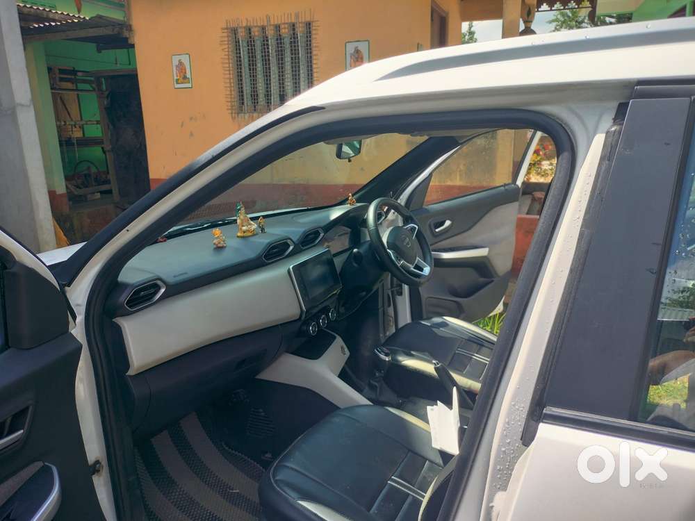 Nissan Magnite Xv Turbo, 2021, Petrol