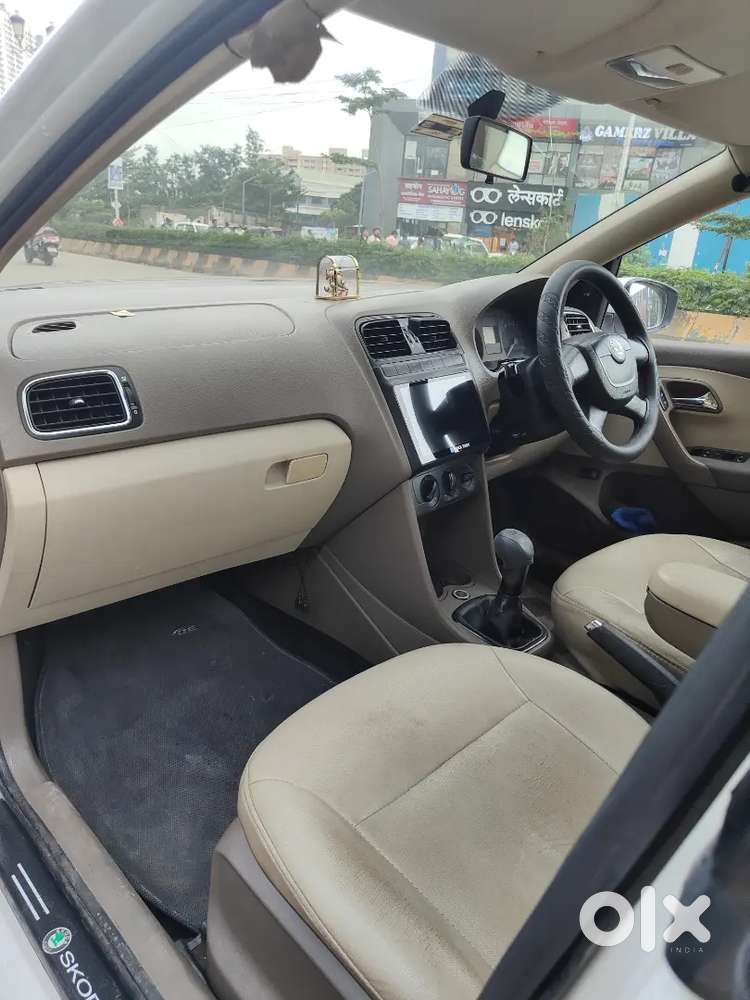 Skoda Rapid 1.6 Active 2012