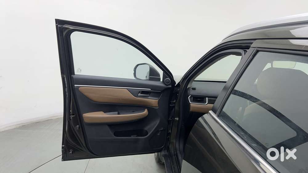 Honda Elevate Zx Mt, 2023, Petrol