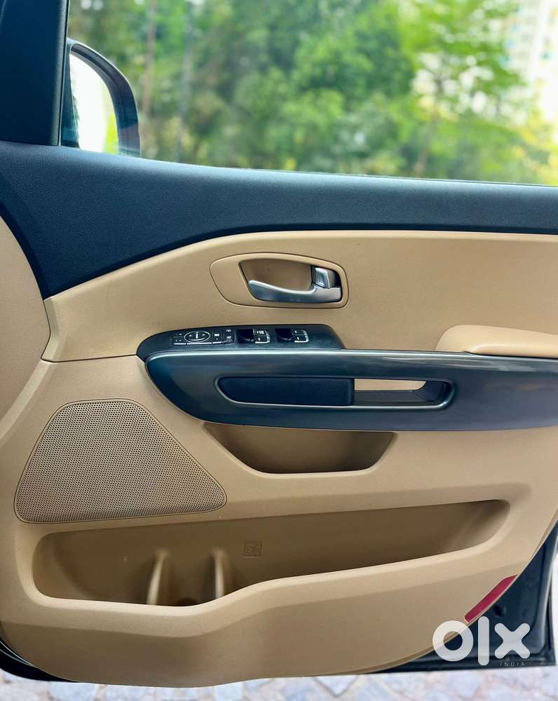 Kia Carnival Premium, 2020, Diesel