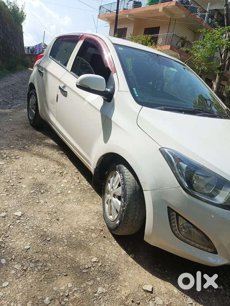 Hyundai I20 Sportz 2014 -2013 Last December Registration