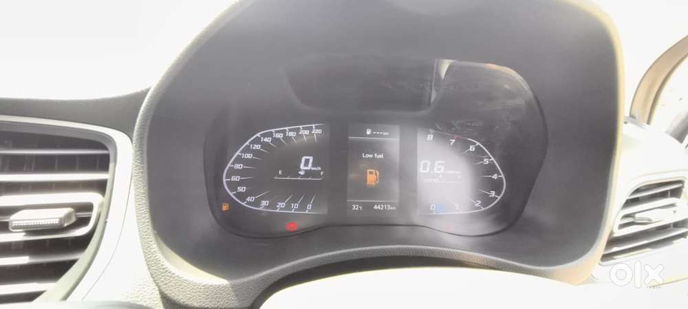 Hyundai Verna 1.5 Sx Petrol Mt, 2021, Petrol
