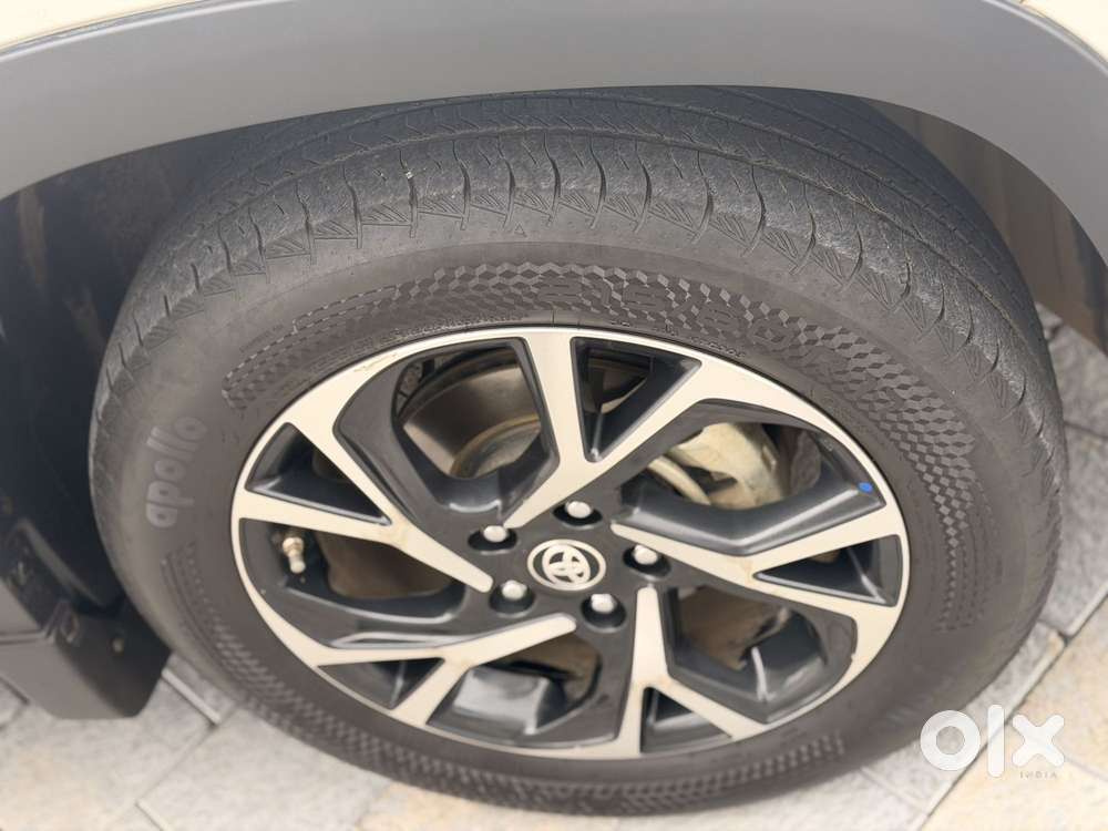 Toyota Urban Cruiser Hyryder 1.5 V Hybrid, 2024, Petrol