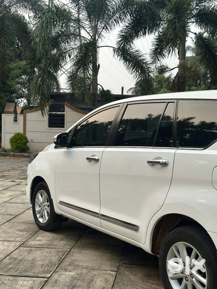 Toyota Innova Crysta 2016 Diesel Model