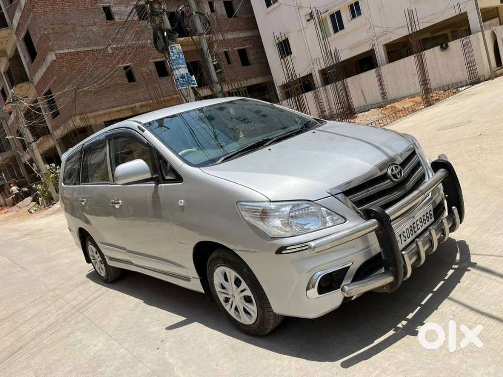 Toyota Innova 2.5 G (diesel) 8 Seater, 2014, Diesel
