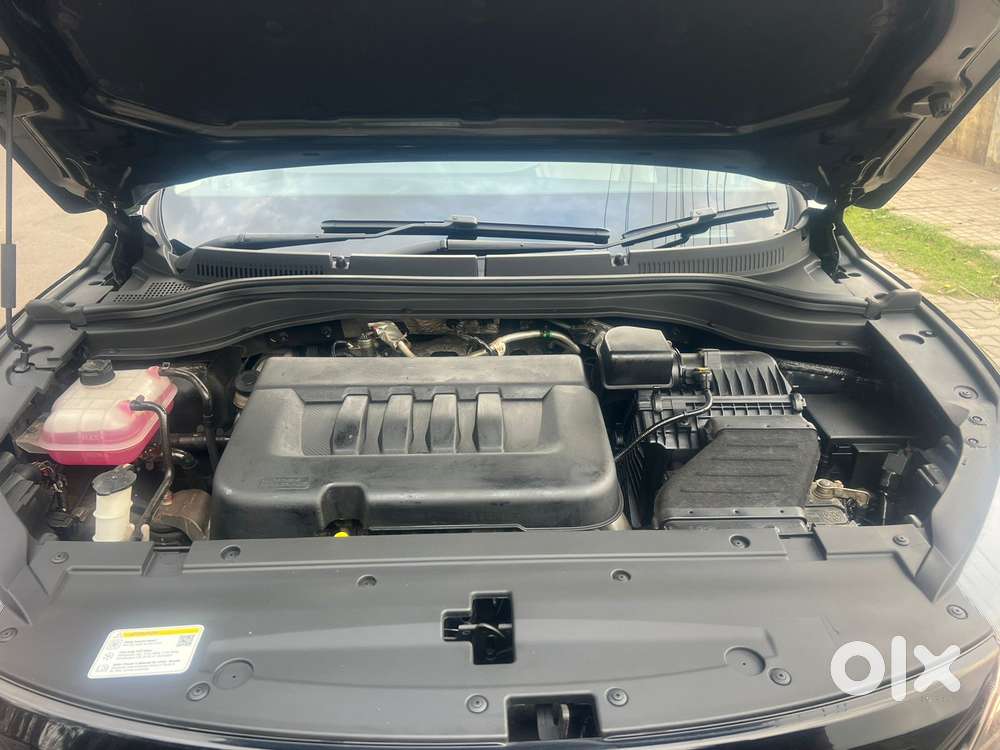 Mahindra Xuv700 2.2 Ax 7 Diesel Mt Luxury Pack Str, 2024, Diesel