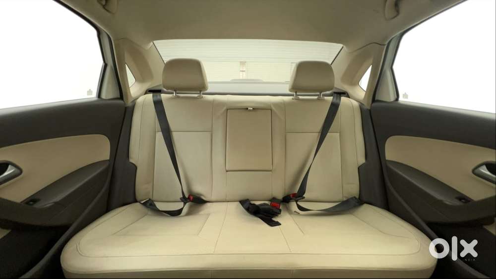 Volkswagen Vento 2010-2013 Petrol Highline, 2015, Petrol