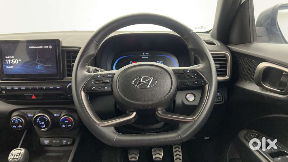 Hyundai Venue Sx Knight Edition  Mt, 2024, Petrol