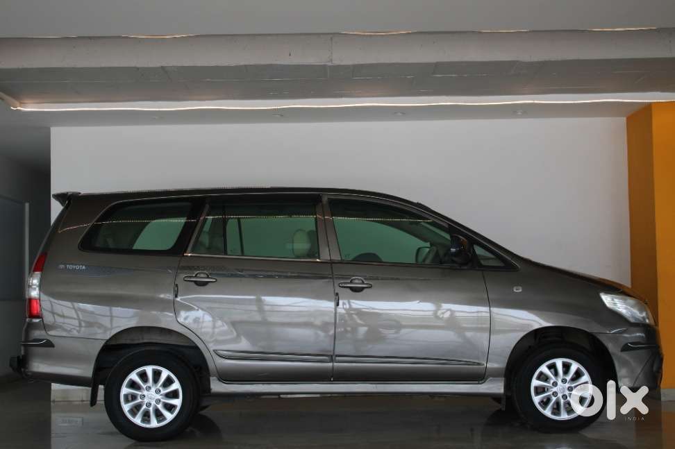 Toyota Innova 2.5 G (diesel) 8 Seater, 2014, Diesel