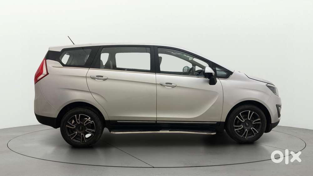 Mahindra Marazzo M8, 2018, Diesel