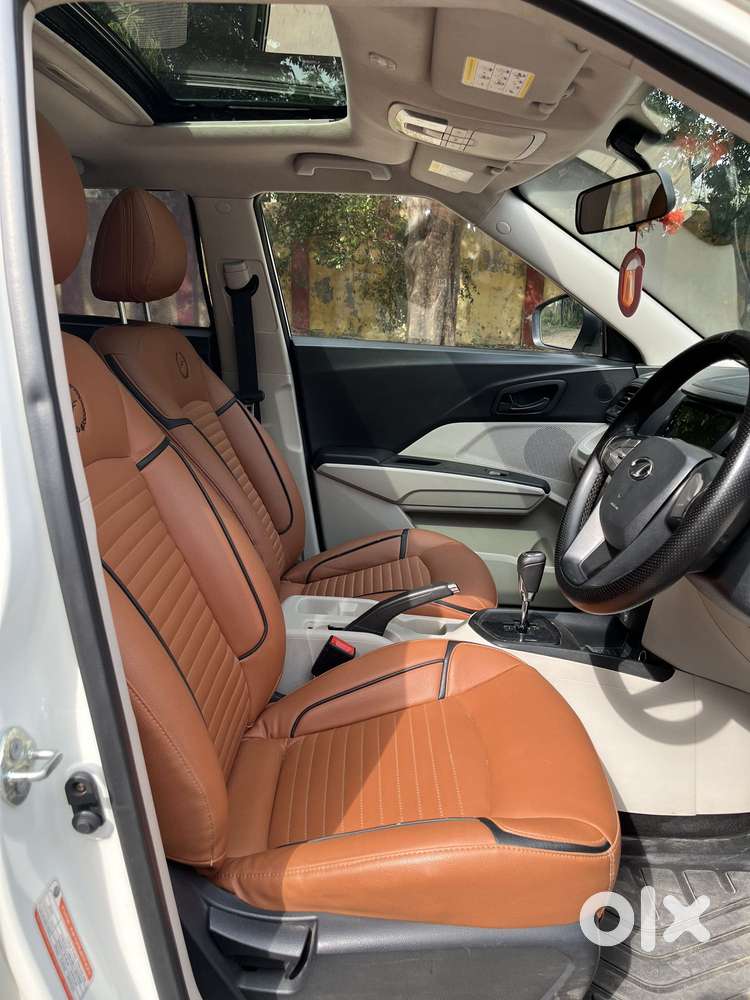 Mahindra Xuv300 1.2 W6 Amt Petrol, 2022, Petrol