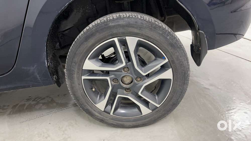 Tata Tigor Xza, 2018, Petrol