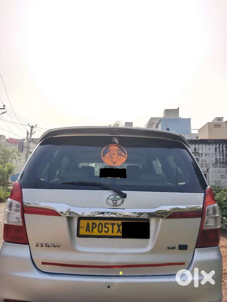 Toyota Innova 2.5 Diesel Manual 2014