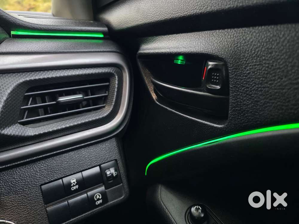 Maruti Suzuki Brezza 1.5 Vxi Smart Hybrid, 2022, Petrol