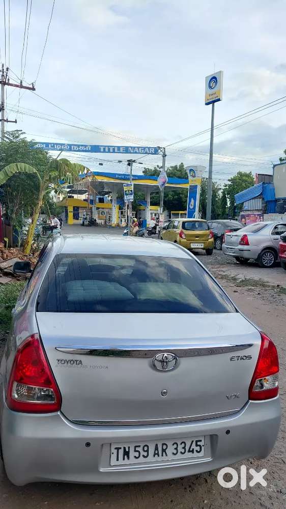 Toyota Etios Petrol & Cng 2011 Car.